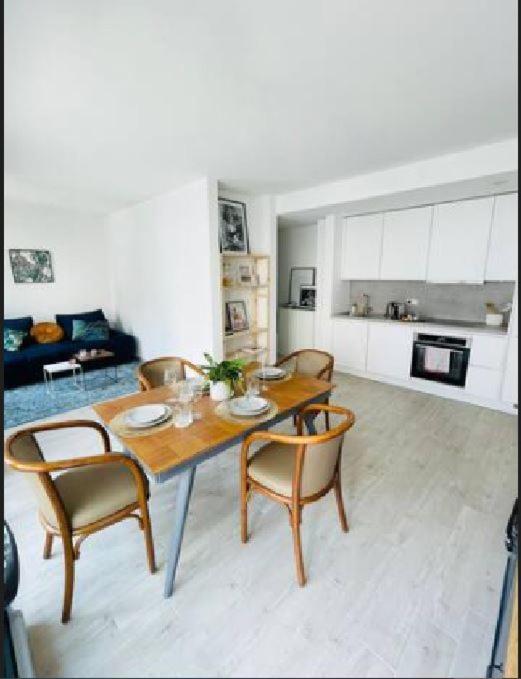 Apartment 1 Bedroom In Center With Terrace 31--2